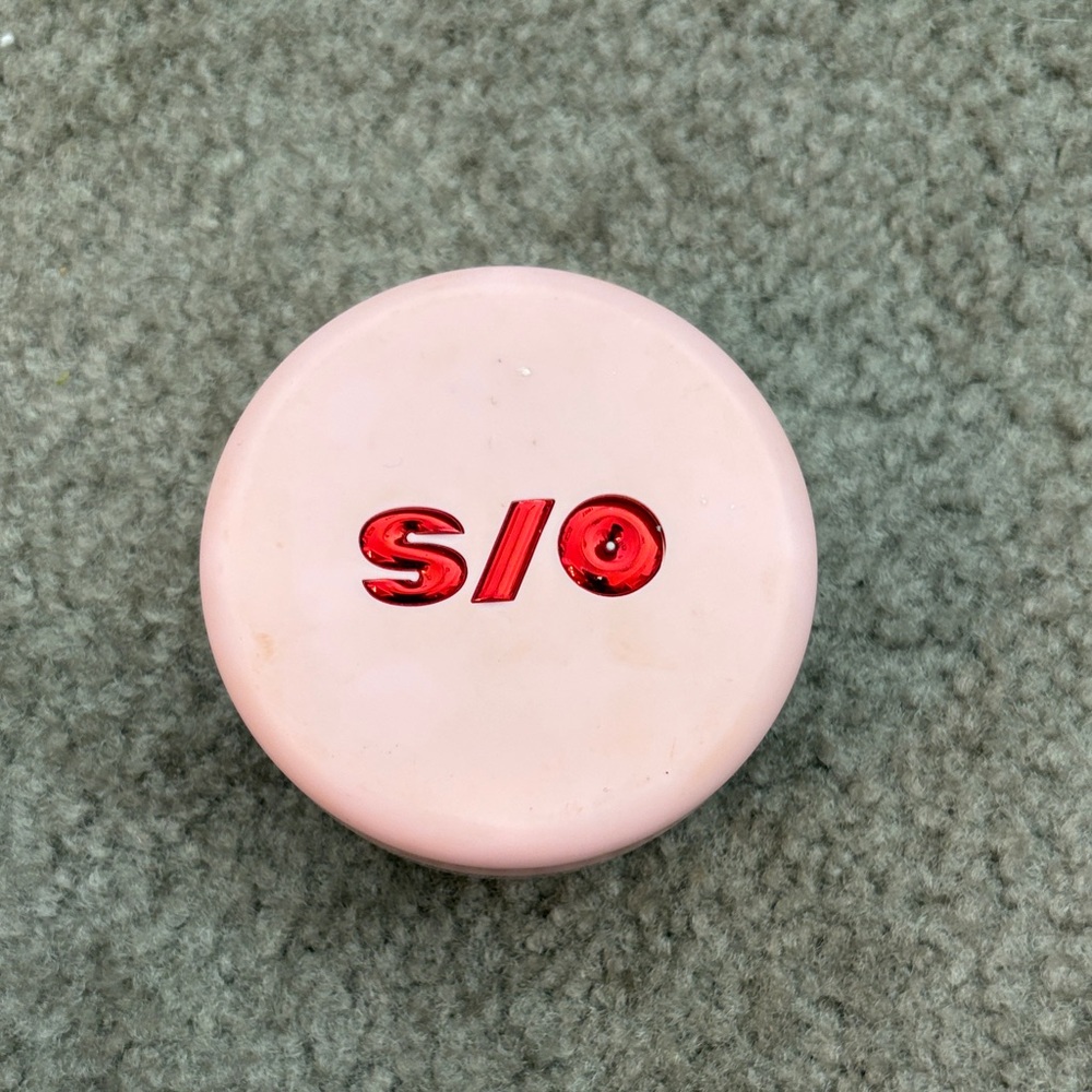 One Size by Partick Starr New 14 hour setting powder